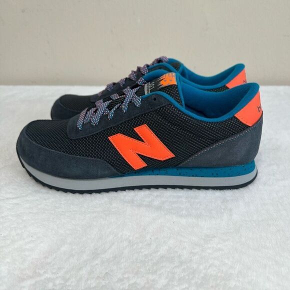NEW BALANCE Classic Traditionnels Shows Grey and Neon Orange 9 Men NEW - Picture 3 of 10